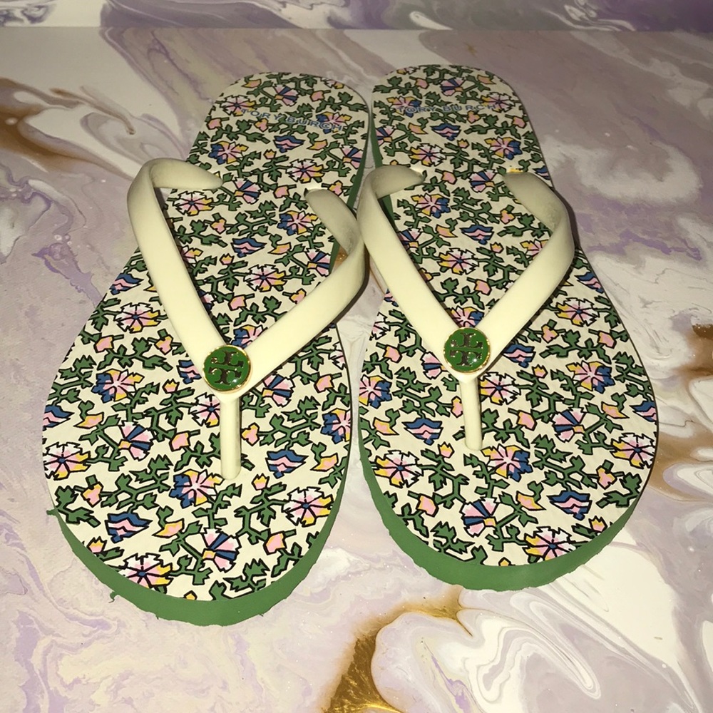 TORY BURCH flip flops
